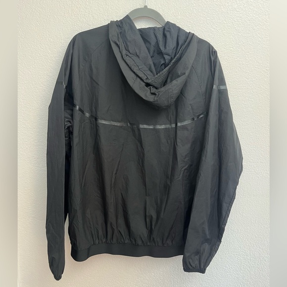 Nike Tech Aeroshield Men’s Full Zip Windrunner Jacket Black Windbreaker Jacket - Picture 9 of 15